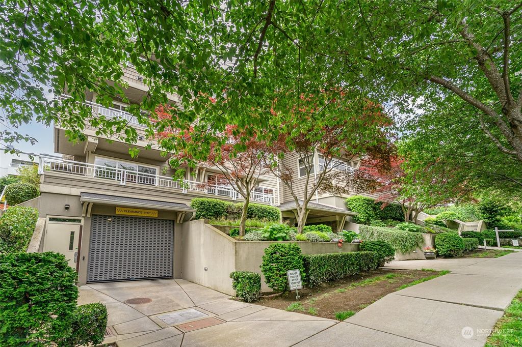 Photo of 1415 6th Avenue N #502, Seattle, WA 98109 (MLS # 2244876)