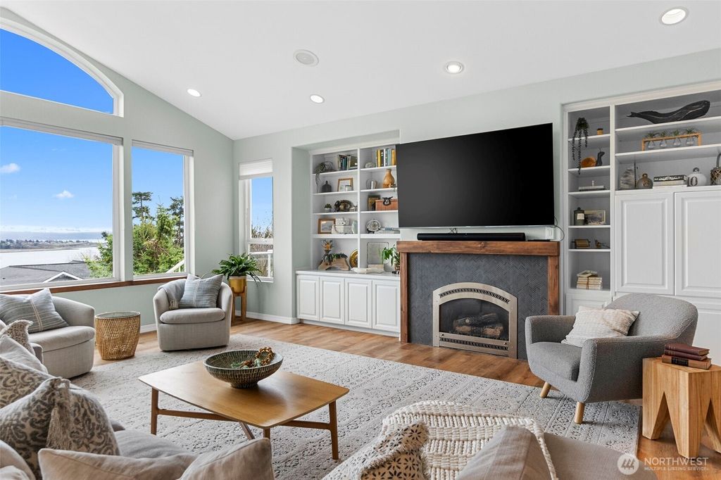 Photo of 2411 SW Freund Street, Oak Harbor, WA 98277 (MLS # 2491257)