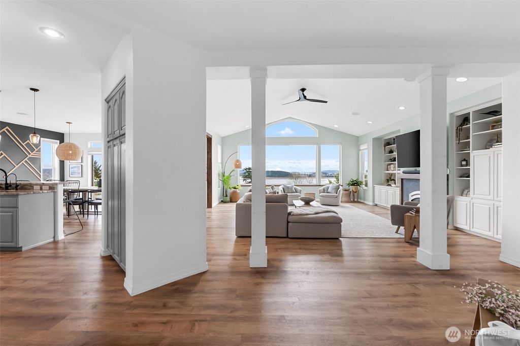 Photo of 2411 SW Freund Street, Oak Harbor, WA 98277 (MLS # 2491257)