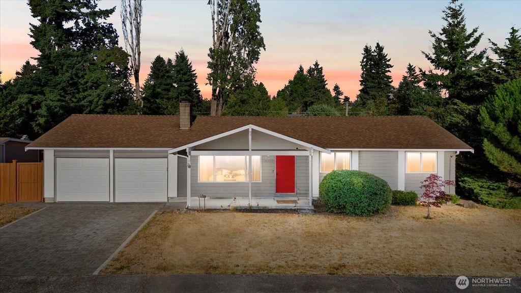 Photo of 16430 125th Avenue SE, Renton, WA 98058 (MLS # 2418276)