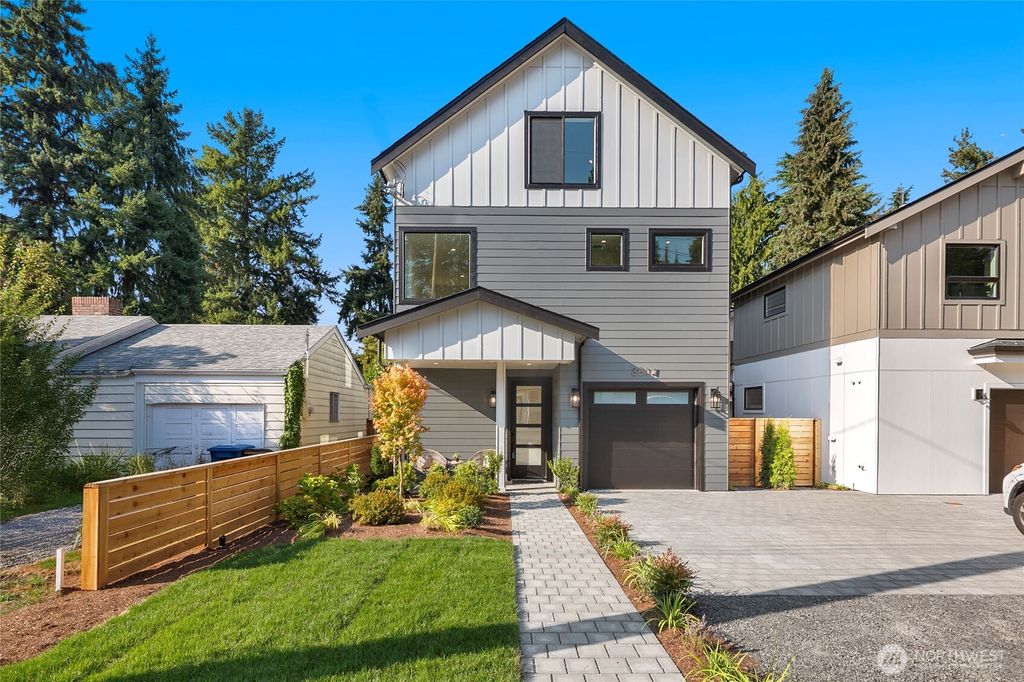 Photo of 3814 NE 89th Street, Seattle, WA 98115 (MLS # 2428622)