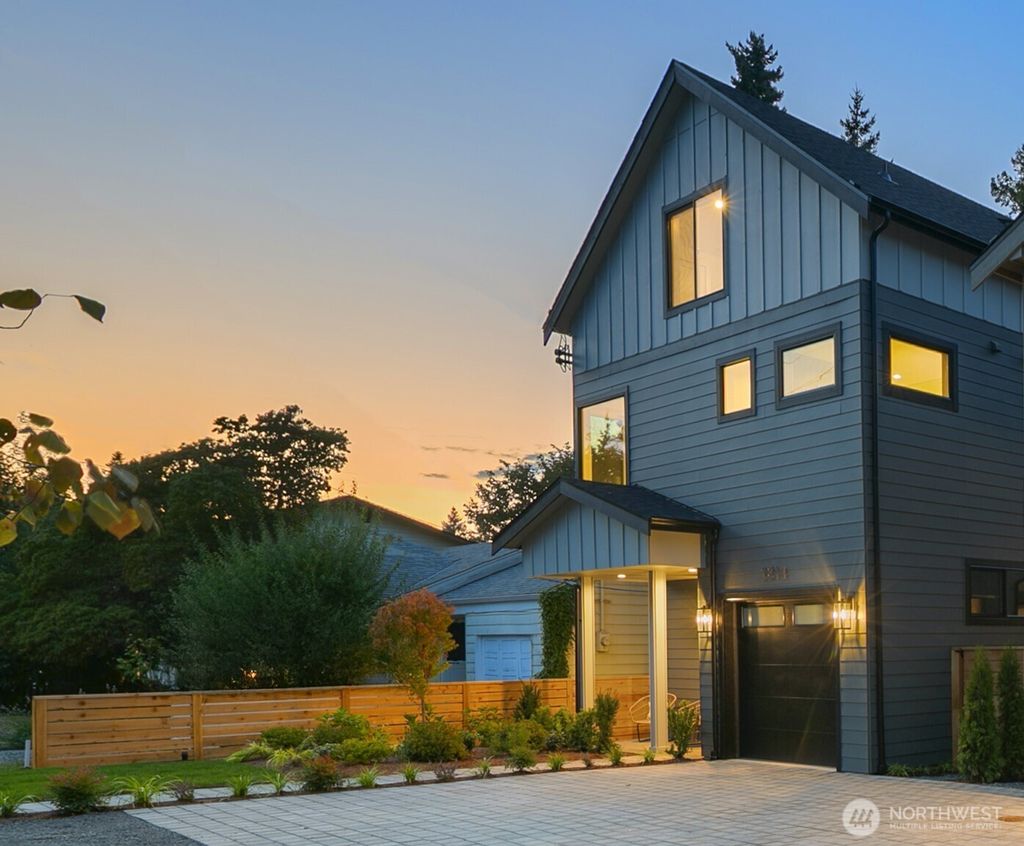 Photo of 3814 NE 89th Street, Seattle, WA 98115 (MLS # 2428622)