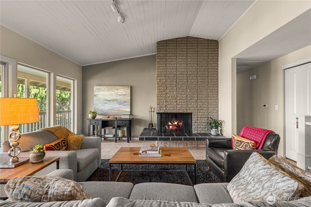 Photo of 1729 Canyon Crest Drive, Wenatchee, WA 98801 (MLS # 2587723)