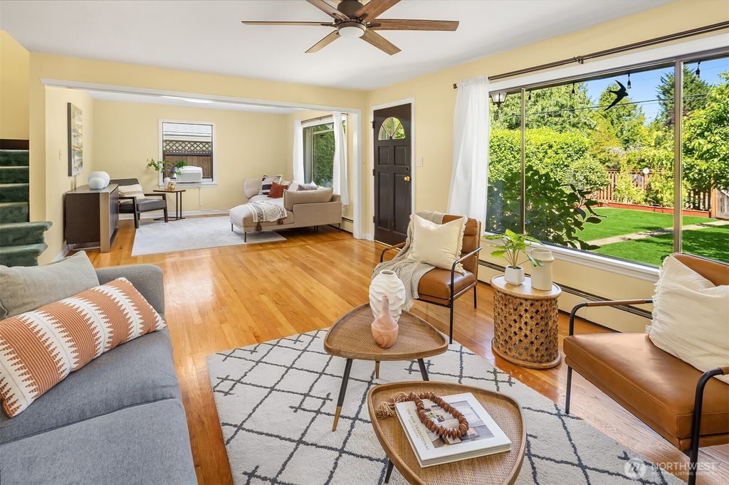 Photo of 13415 Corliss Avenue N, Seattle, WA 98133 (MLS # 2394652)