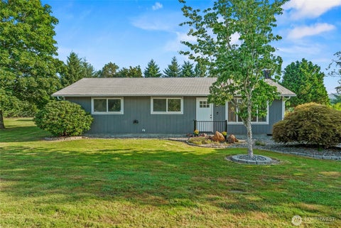 Photo of 202 Waters Road, Castle Rock, WA 98611 (MLS # 2560354)