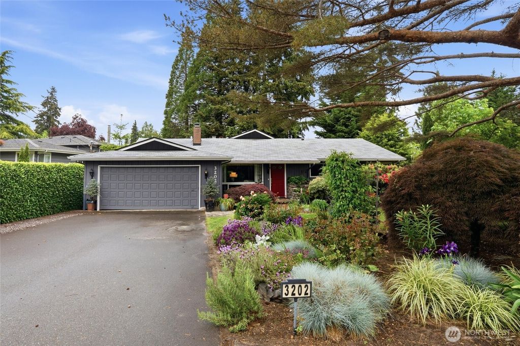 Photo of 3202 Crystal Springs Road W, University Place, WA 98466 (MLS # 2512387)