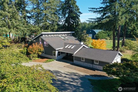 Photo of 10418 173rd Avenue SW, Rochester, WA 98579 (MLS # 2444312)