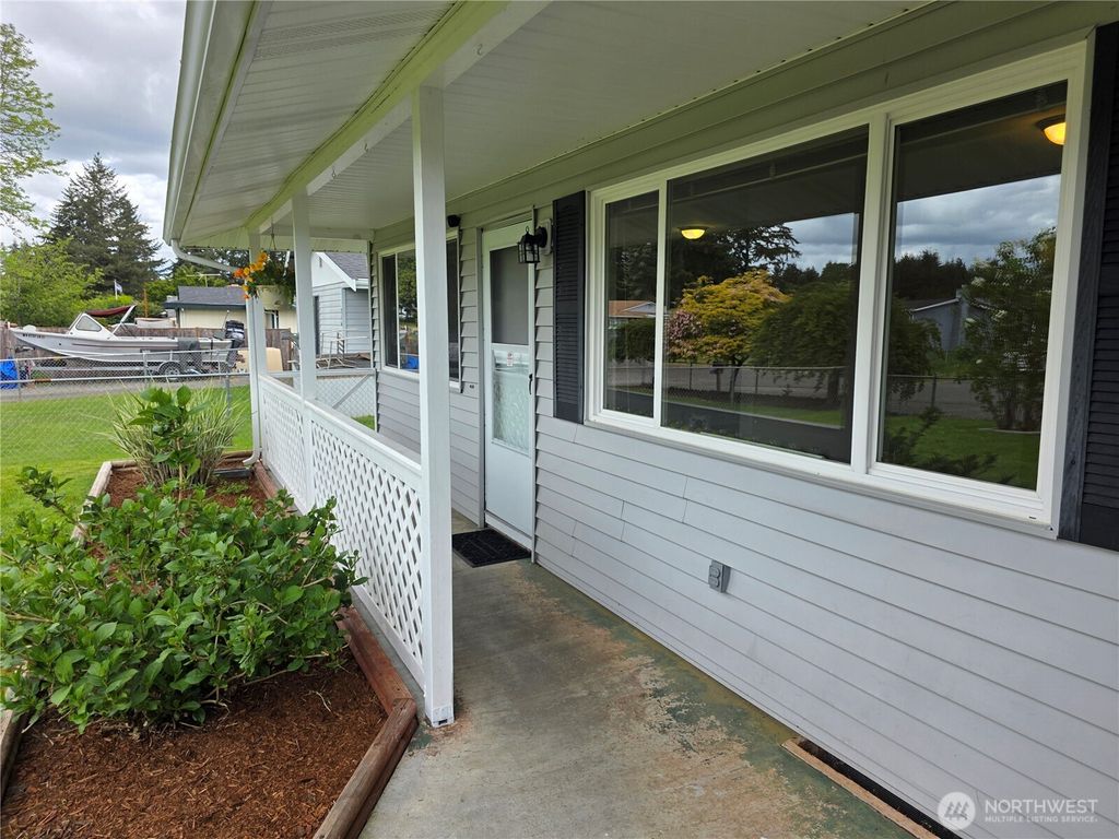 Photo of 212 173rd Street E, Spanaway, WA 98387 (MLS # 2521535)