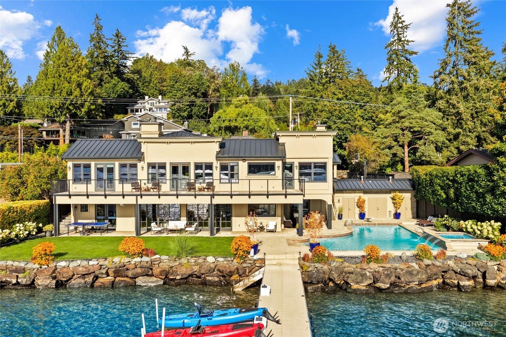Photo of 12705 Holmes Point Drive NE, Kirkland, WA 98034 (MLS # 2574285)