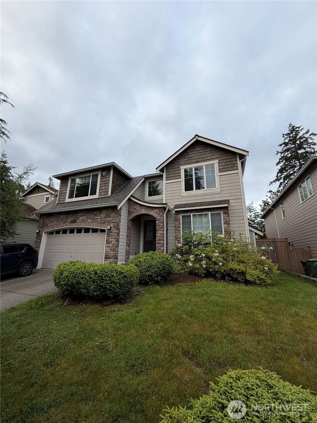 Photo of 8119 NE 147th Street, Kenmore, WA 98028 (MLS # 2533143)