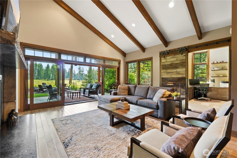 191 Larkspur Loop