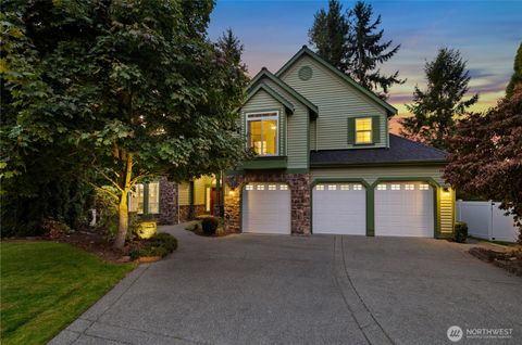 Photo of 2541 Lynnwood Avenue NE, Renton, WA 98056 (MLS # 2444402)