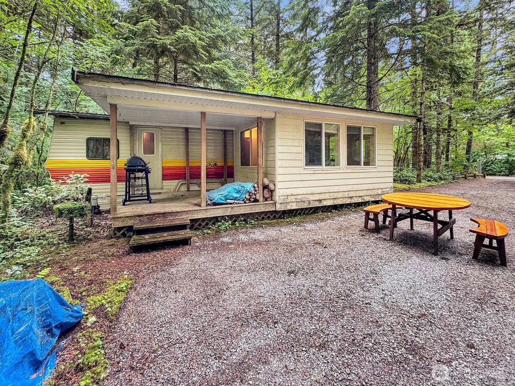 Photo of 68 4 Christmas Tree Circle, Deming, WA 98266 (MLS # 2553683)