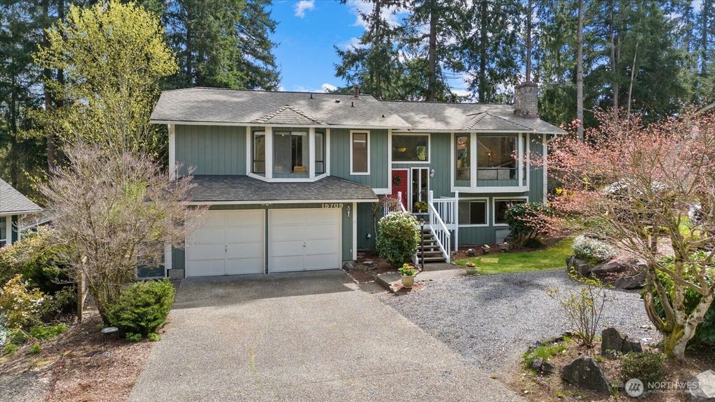 Photo of 15709 SE 178th Court, Renton, WA 98058 (MLS # 2481447)