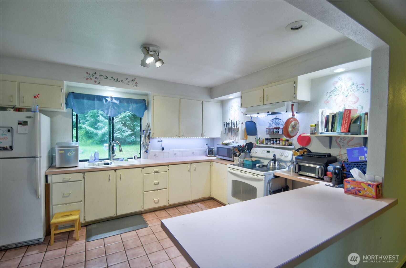 8427 Waddell Creek Road SW