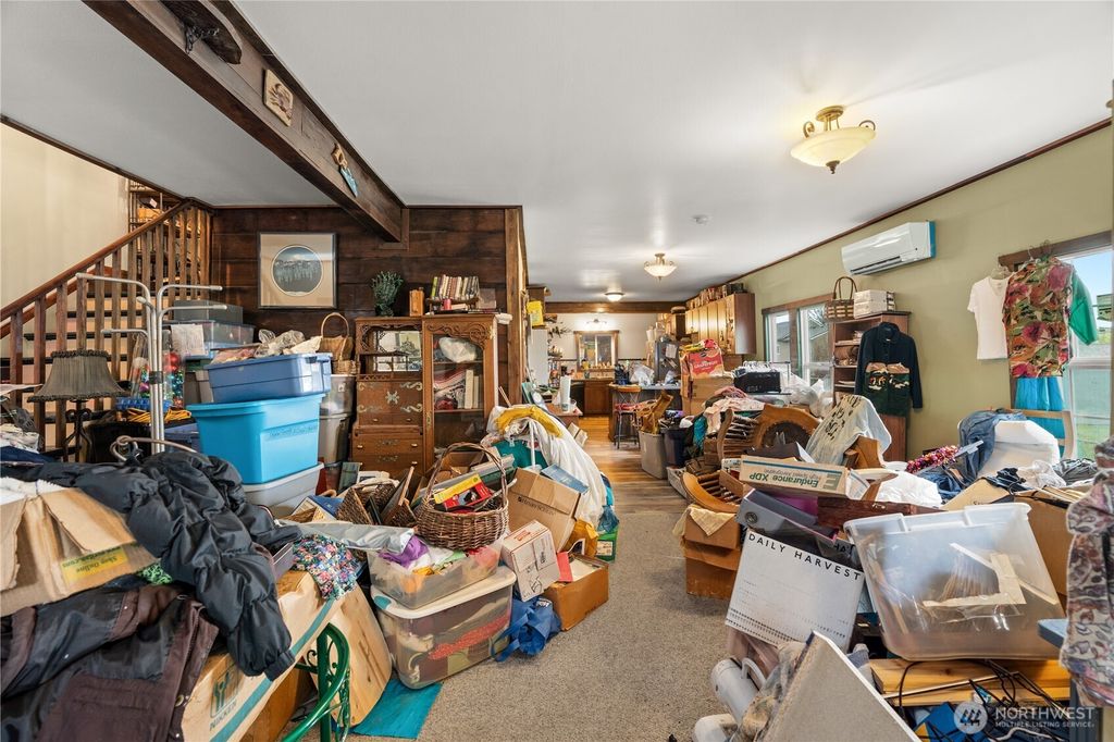 Photo of 219 E Curtis Street, Aberdeen, WA 98520 (MLS # 2461034)