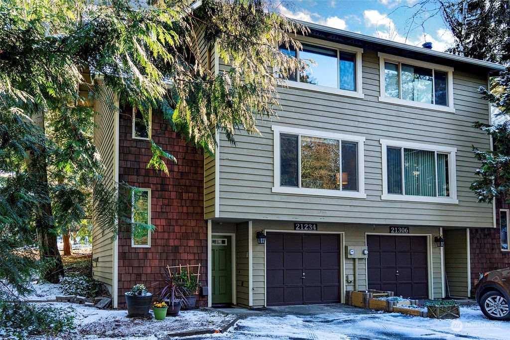 Photo of 21306 Pioneer Way, Edmonds, WA 98026 (MLS # 2130655)