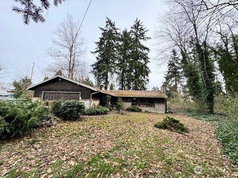 424 E 80th St, Tacoma, WA 98404 - MLS#: 2345461
