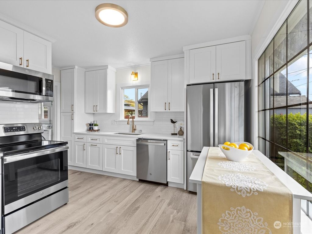 Photo of 2415 California Street, Everett, WA 98201 (MLS # 2210775)