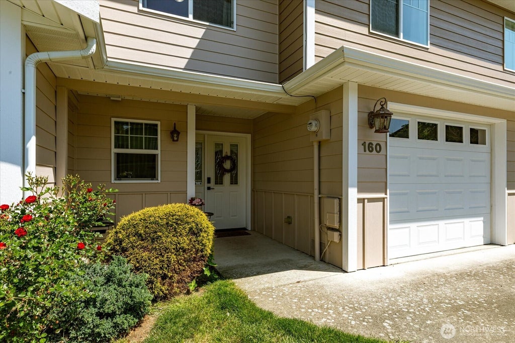 Photo of 160 NE Melrose Drive, Oak Harbor, WA 98277 (MLS # 2545214)