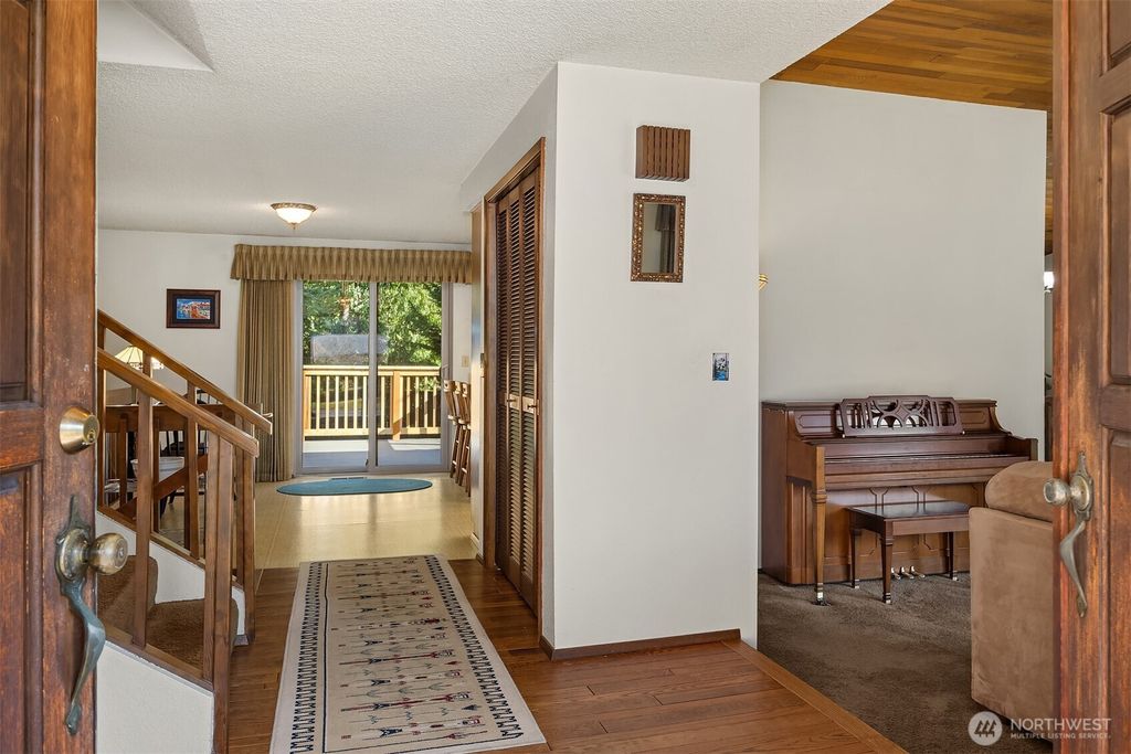 Photo of 14402 151st Place SE, Renton, WA 98059 (MLS # 2486808)