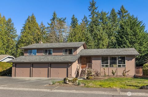 Photo of 14402 151st Place SE, Renton, WA 98059 (MLS # 2486808)