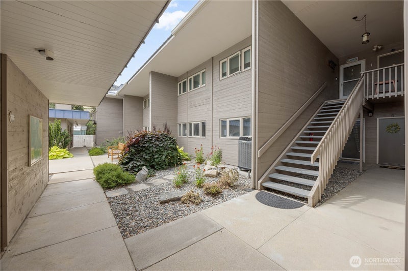 301 S 3rd Street 3