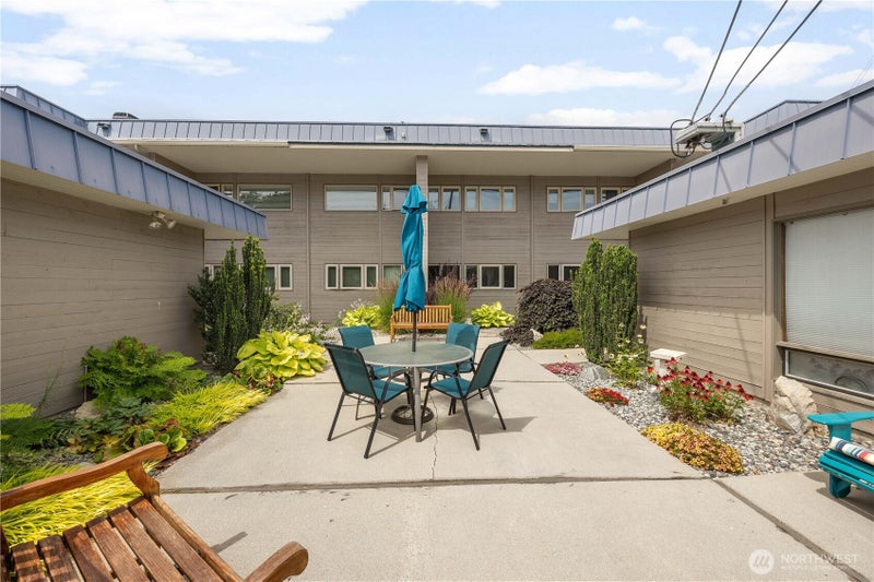 301 S 3rd Street 3