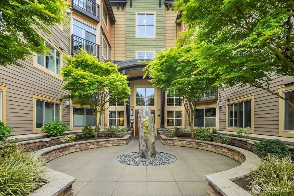 Photo of 15700 116th Avenue NE #404, Bothell, WA 98011 (MLS # 2518024)