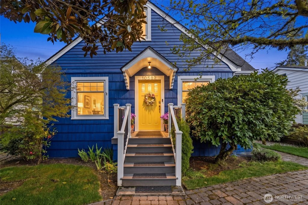 Photo of 10532 Evanston Avenue N, Seattle, WA 98133 (MLS # 2510259)