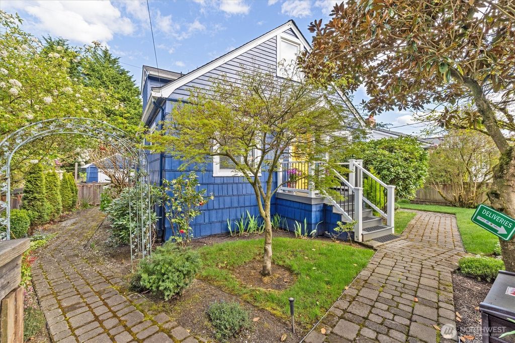 Photo of 10532 Evanston Avenue N, Seattle, WA 98133 (MLS # 2510259)