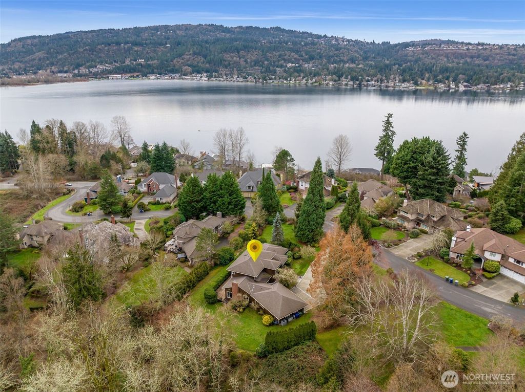 Photo of 4116 205th Avenue SE, Sammamish, WA 98075 (MLS # 2476561)