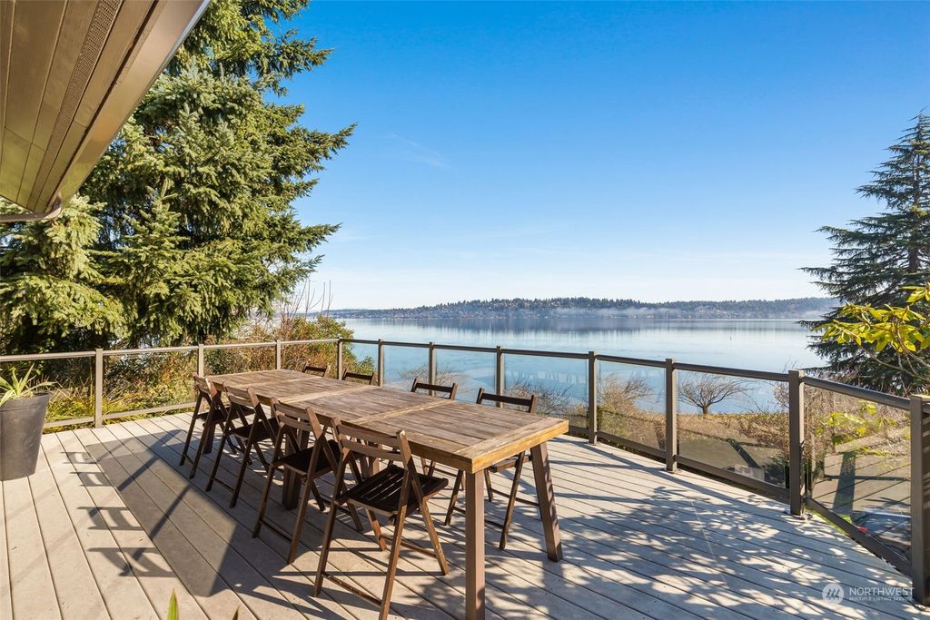 Photo of 3921 48th Avenue S, Seattle, WA 98118 (MLS # 2201824)