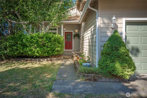 Photo of 4721 Parkside Drive SE, Lacey, WA 98503 (MLS # 2550639)