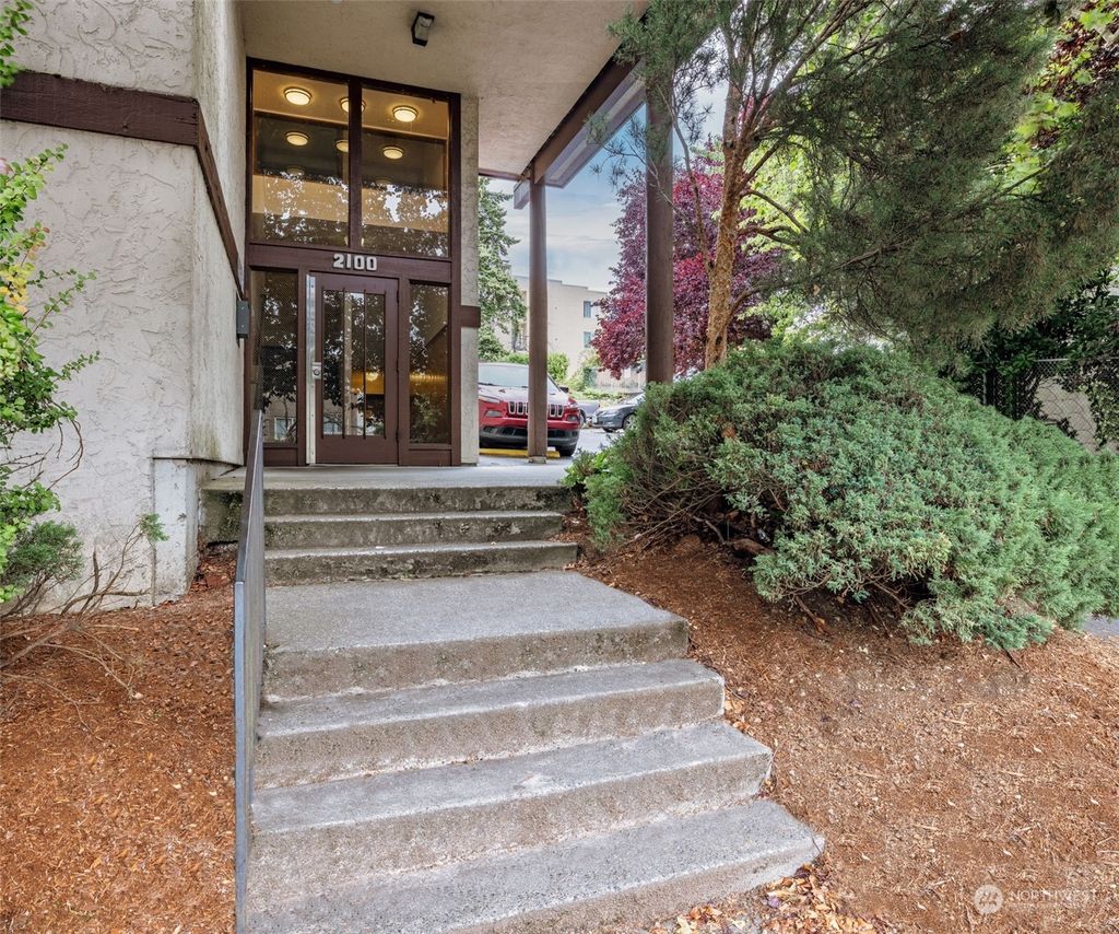 Photo of 2100 N 106th Street #202, Seattle, WA 98133 (MLS # 2280490)