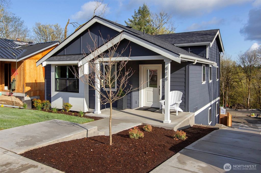 Photo of 414 20th Ave Ave, Kirkland, WA 98033 (MLS # 2387584)