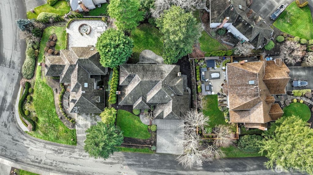 Photo of 4715 227th Place SE, Sammamish, WA 98075 (MLS # 2467240)