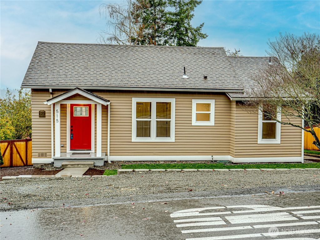 Photo of 515 Hazel Avenue N, Kent, WA 98030 (MLS # 2454058)