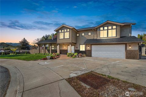 Photo of 111 Mission View Place, Cashmere, WA 98815 (MLS # 2362717)