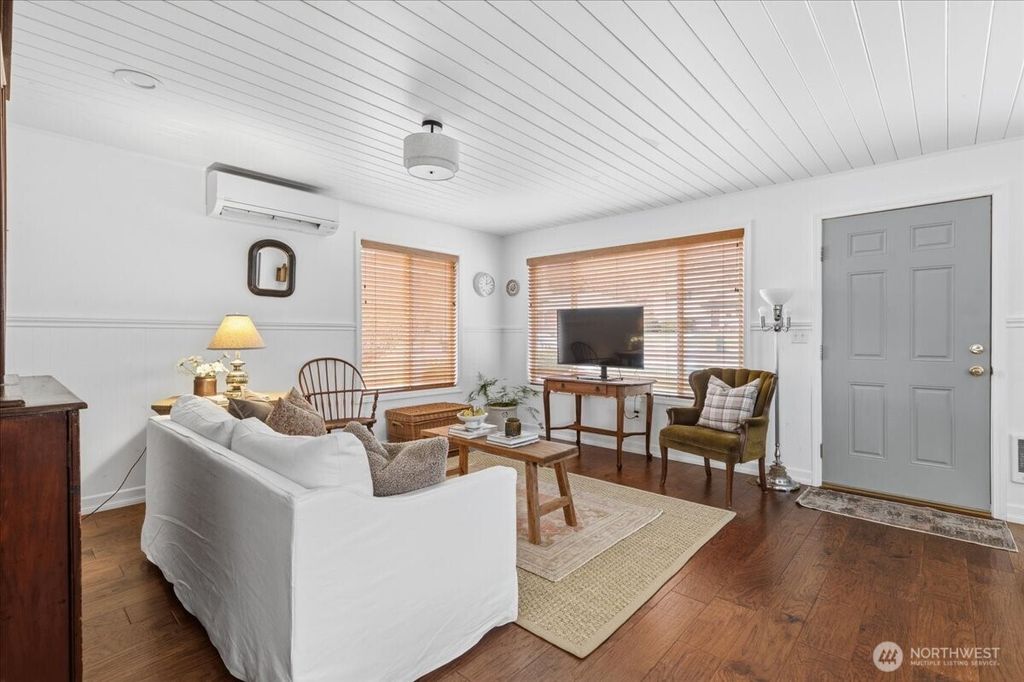 Photo of 429 N Columbia Avenue, Coulee Dam, WA 99116 (MLS # 2472131)