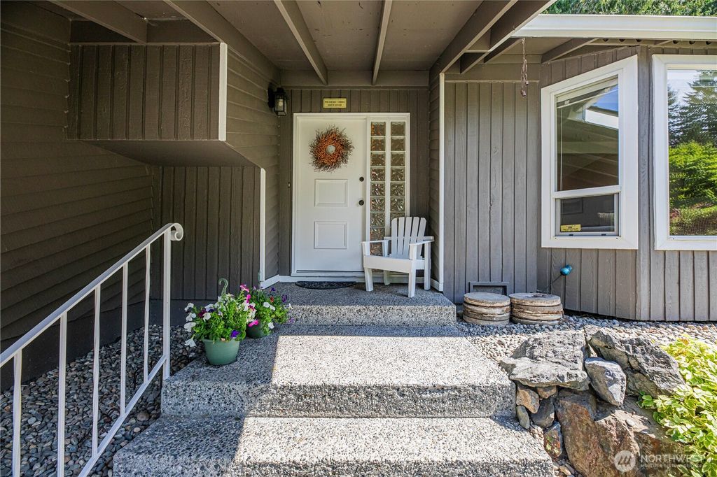 Photo of 17801 29th Drive SE, Bothell, WA 98012 (MLS # 2425017)