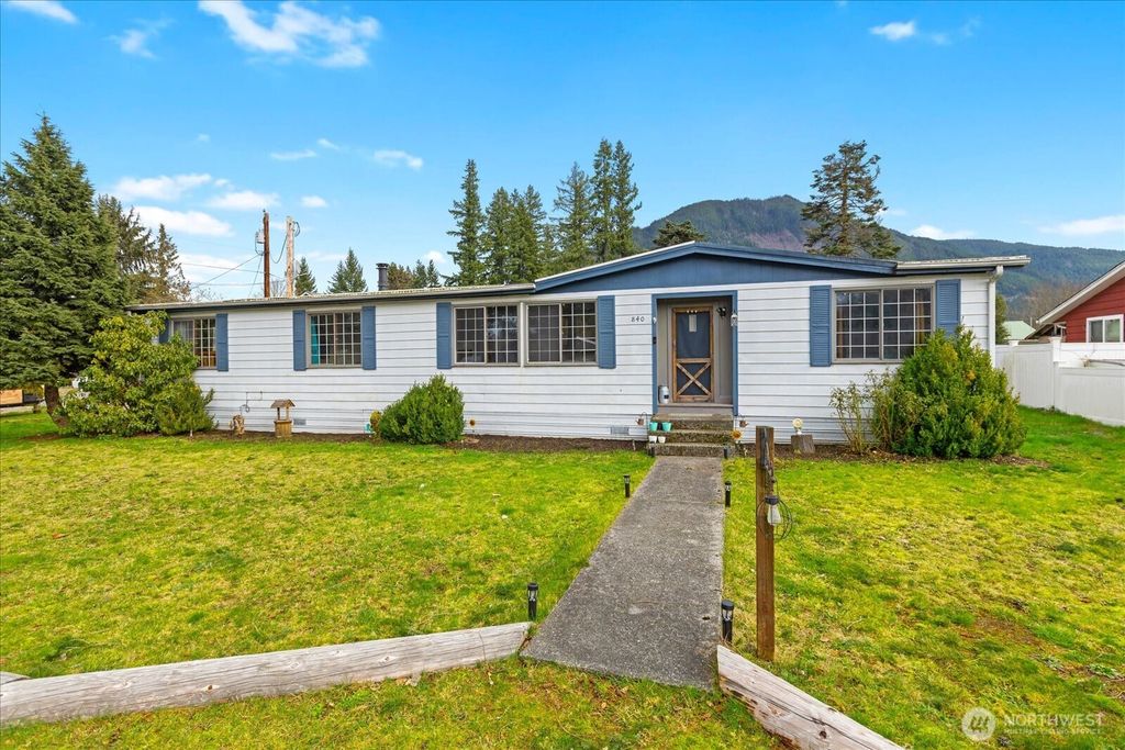 Photo of 840 Madison Avenue, Darrington, WA 98241 (MLS # 2481179)