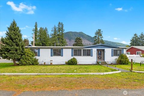 Photo of 840 Madison Avenue, Darrington, WA 98241 (MLS # 2481179)