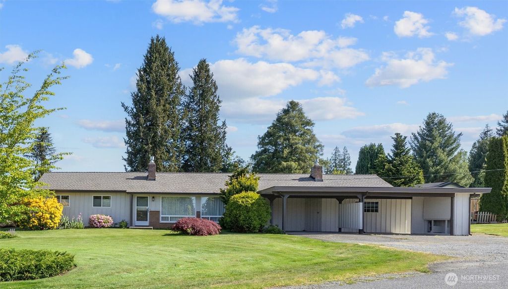 Photo of 330 15th Street, Snohomish, WA 98290 (MLS # 2365799)