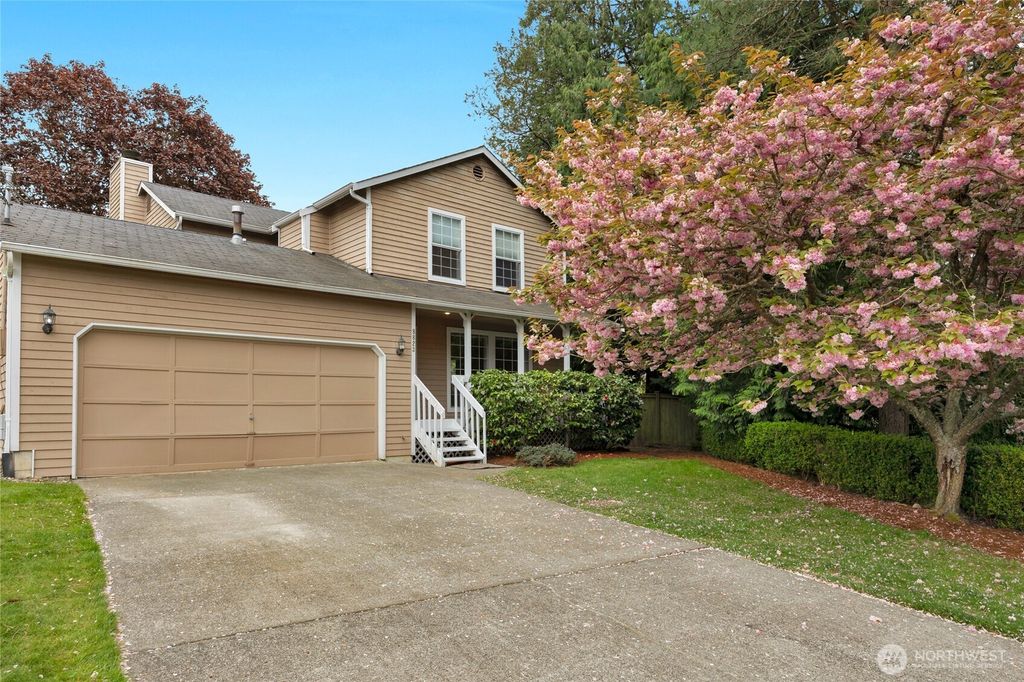 Photo of 8823 NE 152nd Street, Kenmore, WA 98028 (MLS # 2369083)