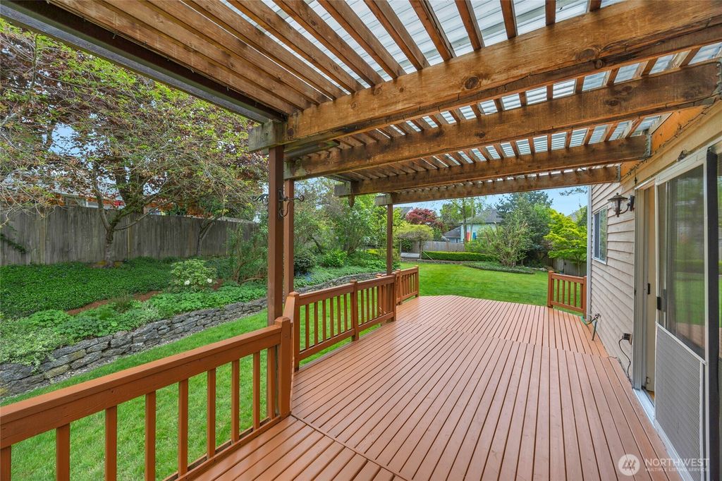 Photo of 8823 NE 152nd Street, Kenmore, WA 98028 (MLS # 2369083)