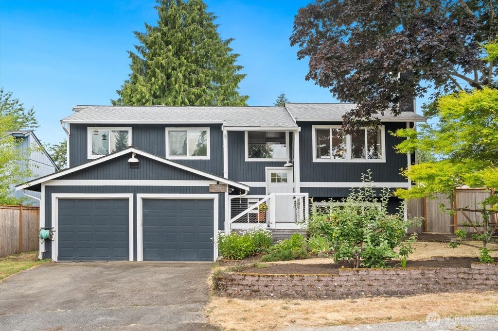 Photo of 9008 NE 138 Place, Kirkland, WA 98034 (MLS # 2412320)