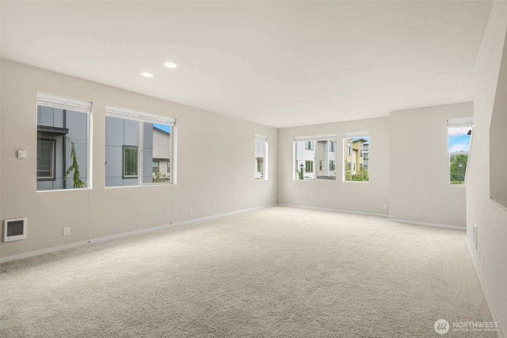 Photo of 330 CHELAN Avenue NE, Renton, WA 98059 (MLS # 2392158)