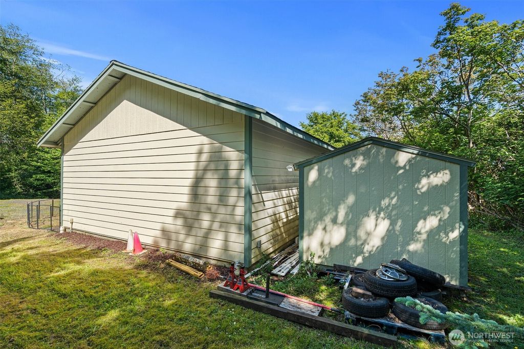 listing image 9365795486833316280