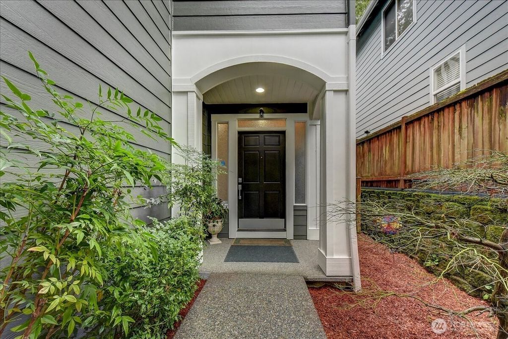 Photo of 2462 172 Avenue NE, Redmond, WA 98052 (MLS # 2554032)